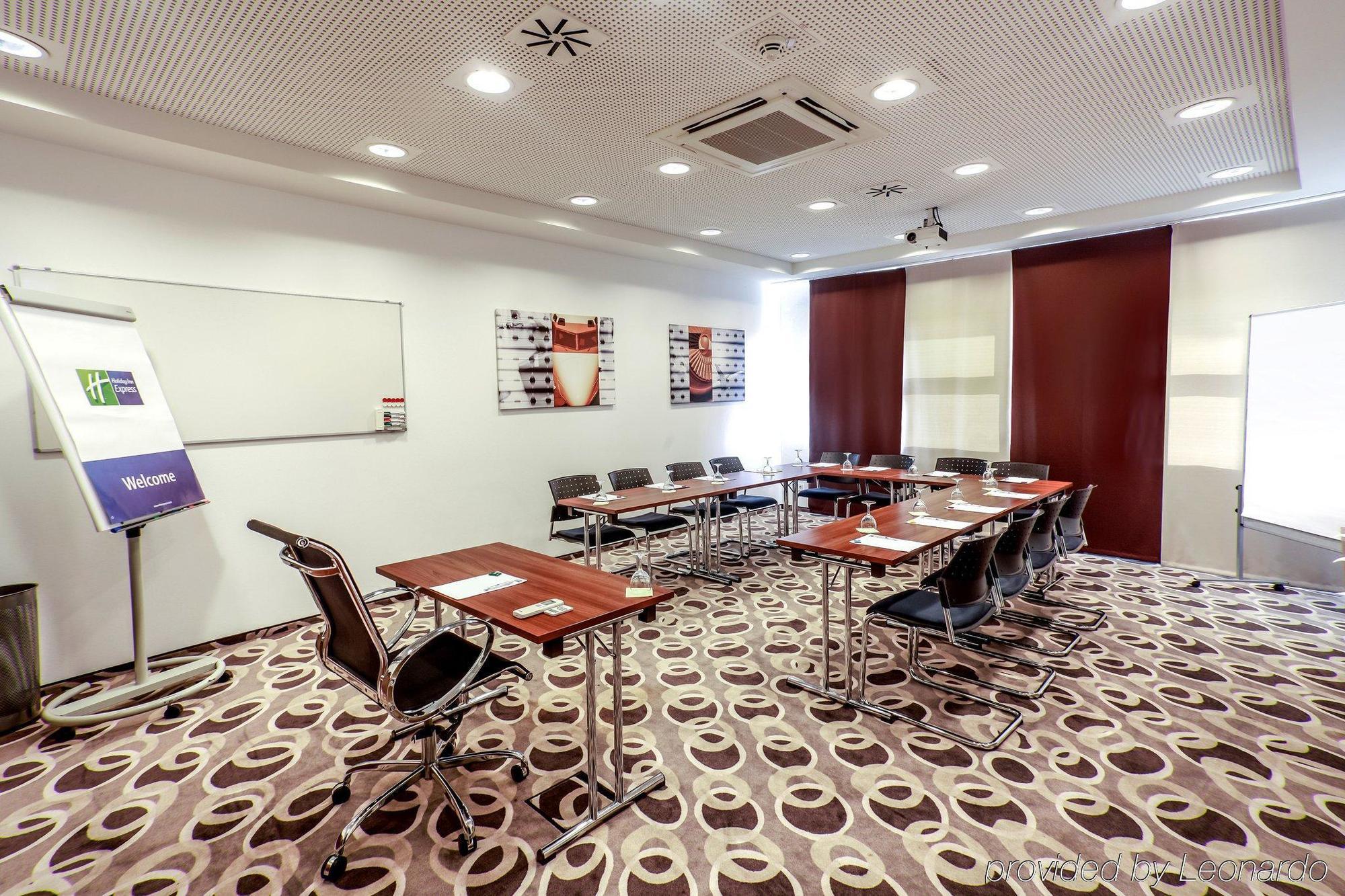 Express Airport By Ihg Hotel Bremen