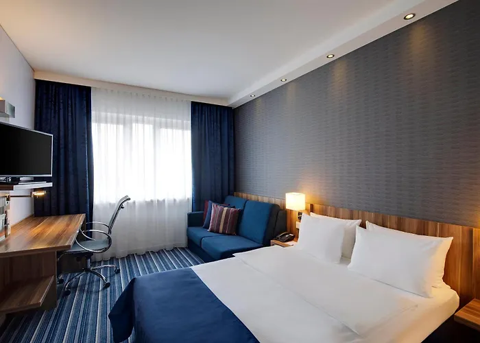Holiday Inn Express Bremen Airport By Ihg