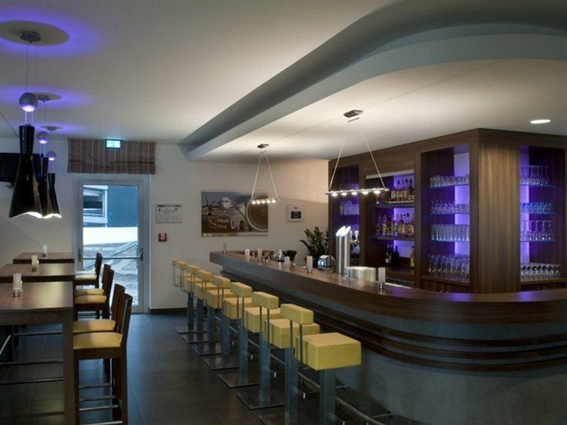Hotel Express Airport By Ihg