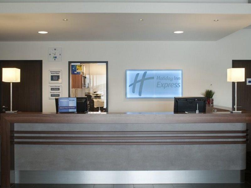 Express Airport By Ihg